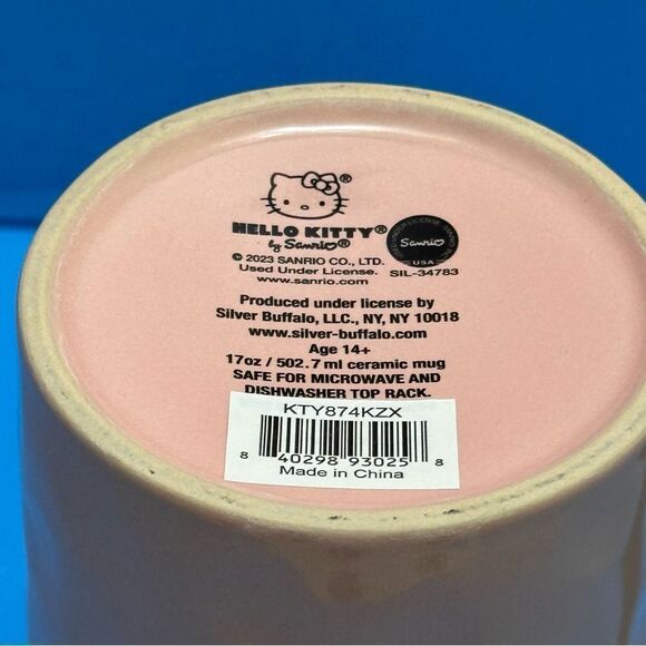 Hello Kitty Ceramic Mug - Picture 5 of 7
